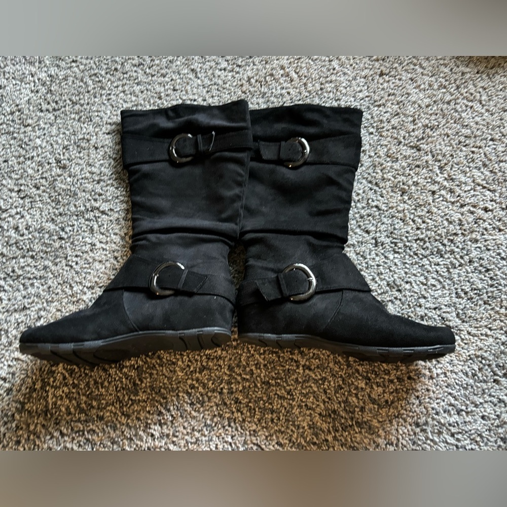Black Knee high boots - Picture 3 of 4